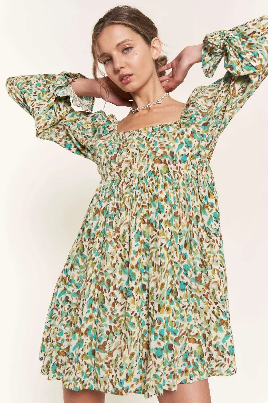 Hot Picks GREEN SQUARE NECK LONG SLEEVES SWING MINI DRESS D9872