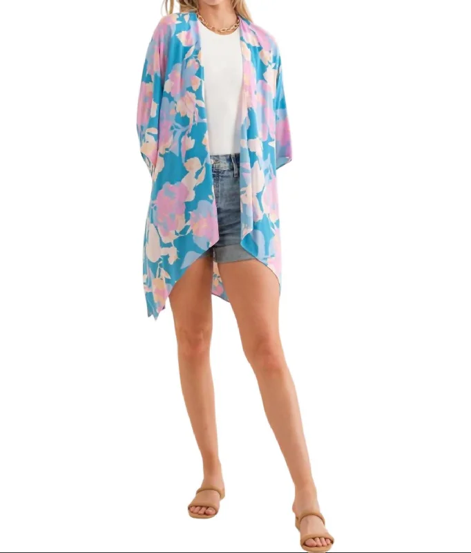 Boutique Styles Floral Kimono In Blue