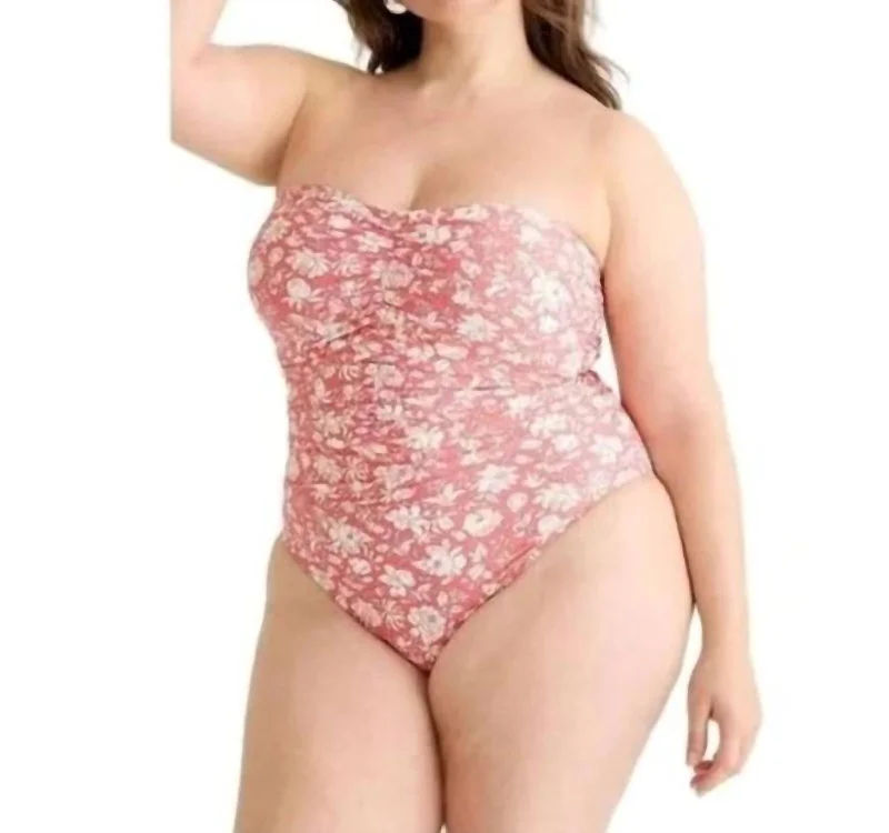 City Fashion Ruched Sweetheart One-Piece Swimsuit In Tossed Floral