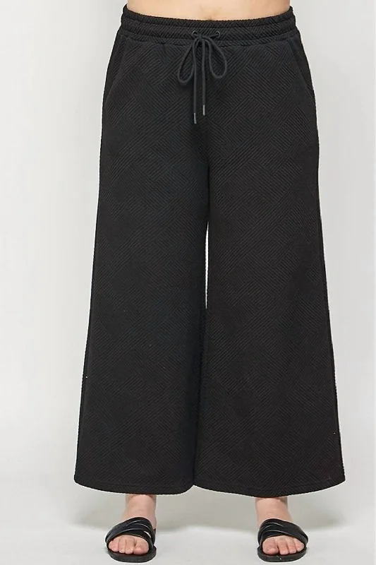 Special Occasion Wear Textured Cropped Wide Pant In Black