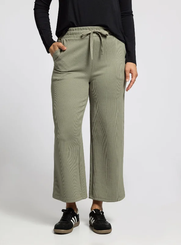 Chic Style, Always In Vogue KIT PANTS