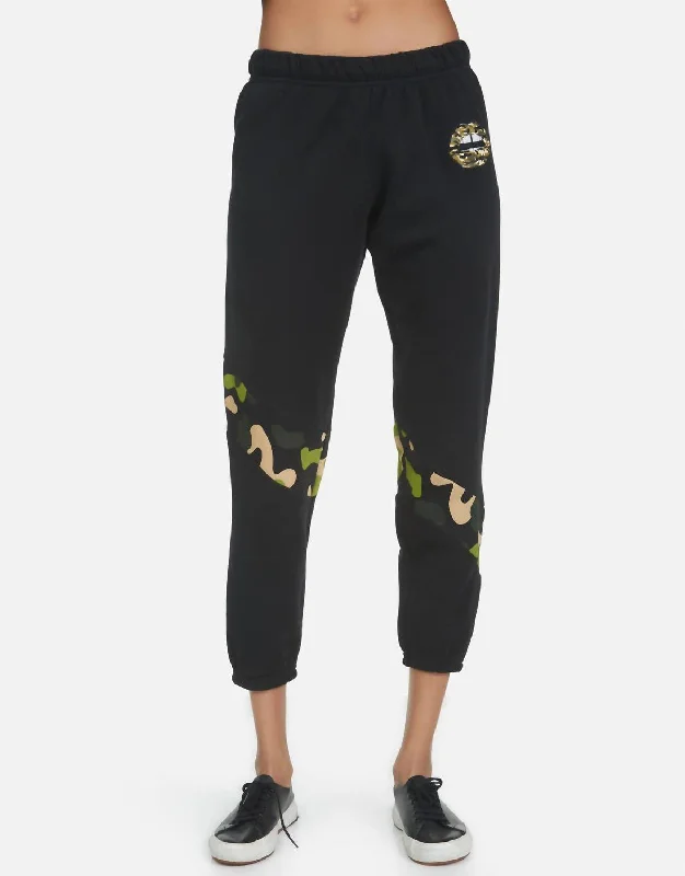 Season Offer Abra Lip Sweatpants In Black/camo